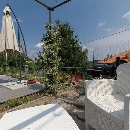 Maggiore Fuoco + Terrace Apartment