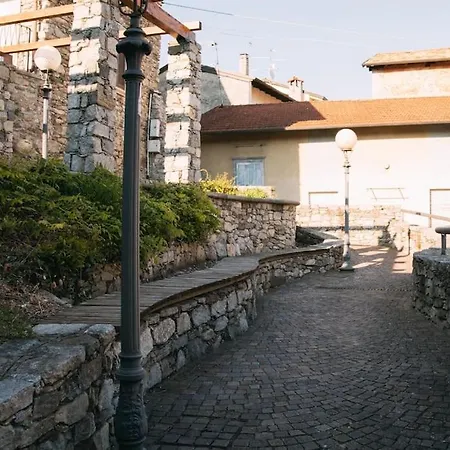 Maggiore Fuoco + Terrace Apartment Colazza