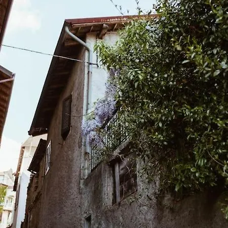 Maggiore Fuoco + Terrace Apartment